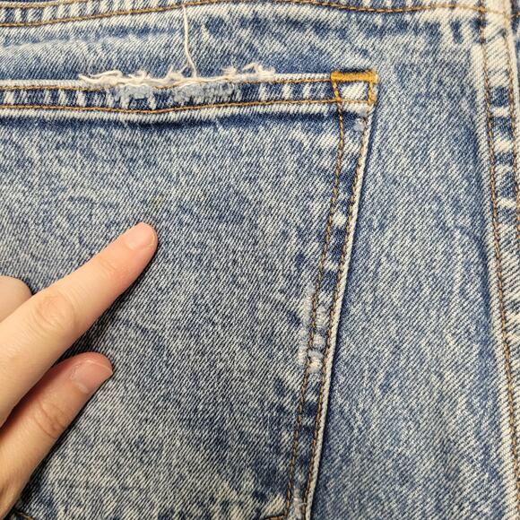 Abercrombie & Fitch The Mom high rise jeans distressed raw hem - Picture 9 of 9